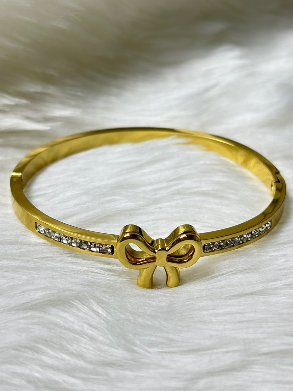 Golden Bow Design Kada / Bracelet with Crystal Accents – Anti-Tarnish, Waterproof, Regular Wear